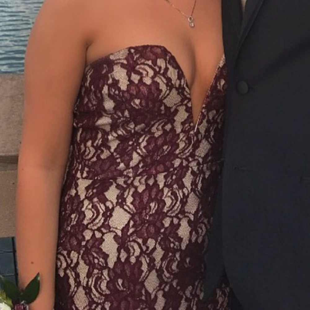 Burgundy lace prom dress with a deep V - Picture 3 of 3